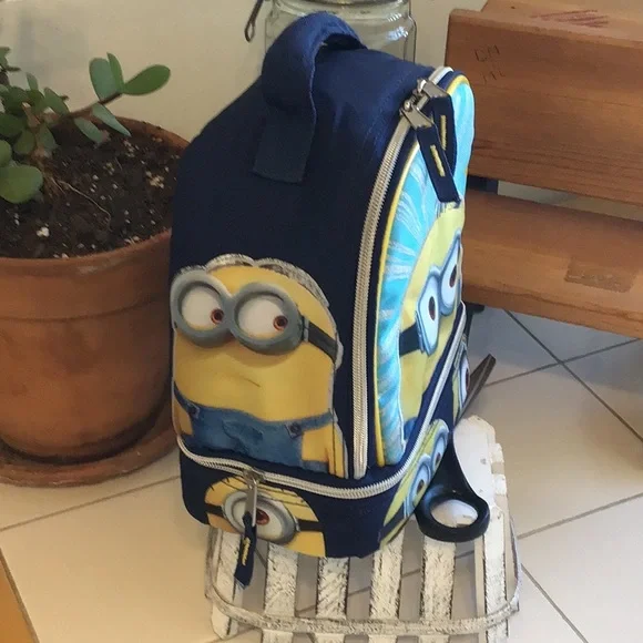 ‘Minions’ 2-Level Insulated Lunch Bag (#4) - Picture 3 of 10